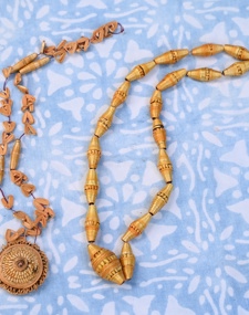 11. Strawnecklaces 3340