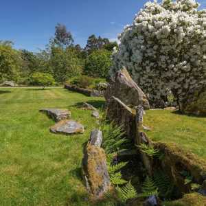 Crarae_Chambered_Cairn_neolithic b.jpg